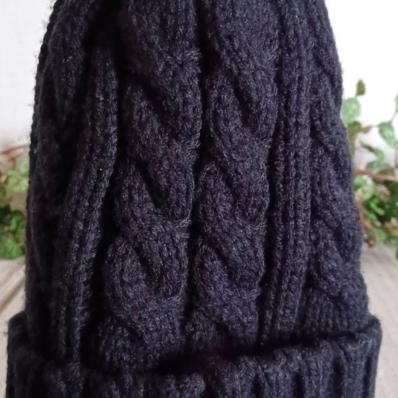 Vince Camuto Kids Lined Cable Knit Cap - Picture 4 of 7